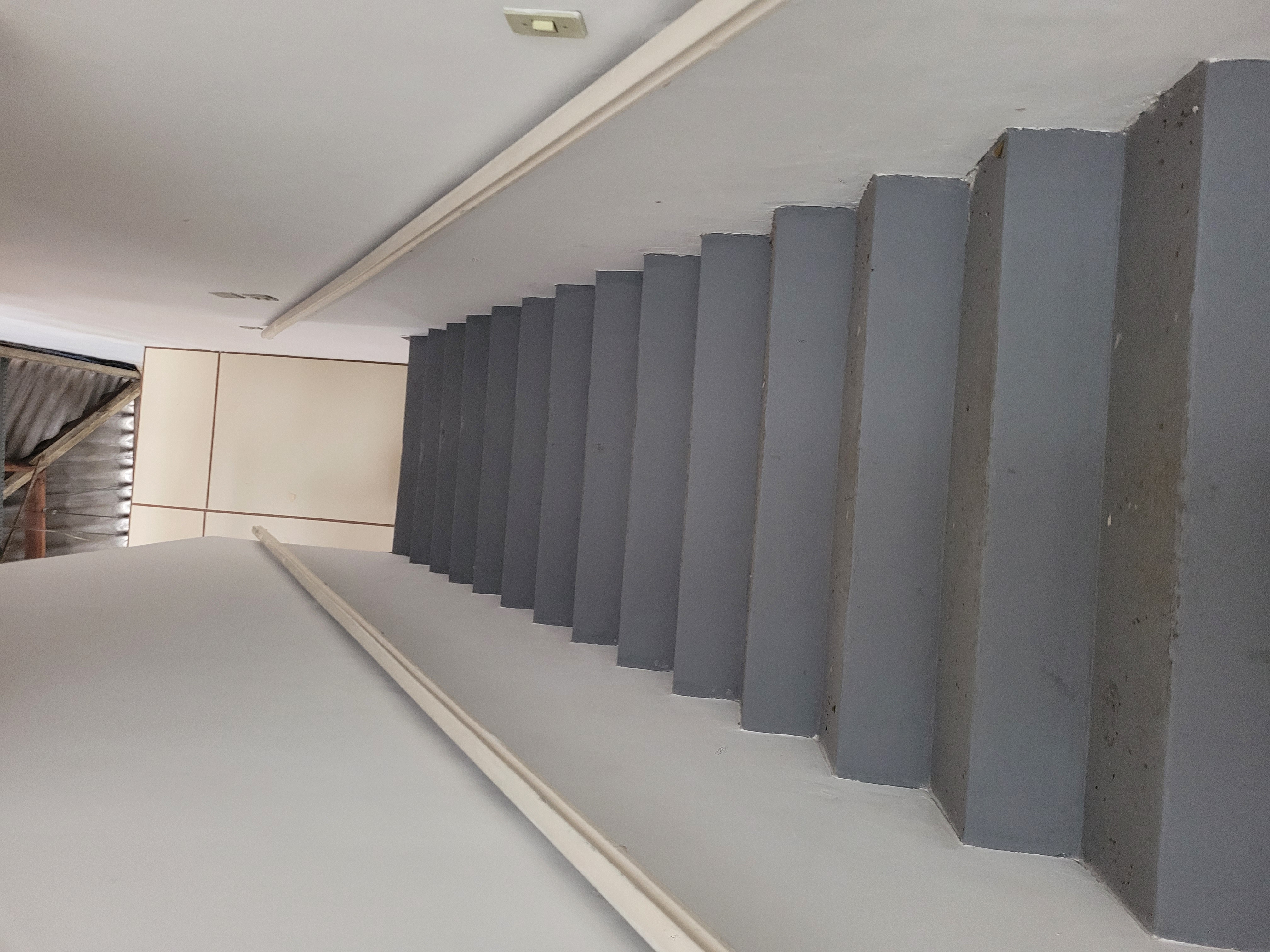 Galpão com 480m² + Mezanino (Escritório) – Excelente Localização!